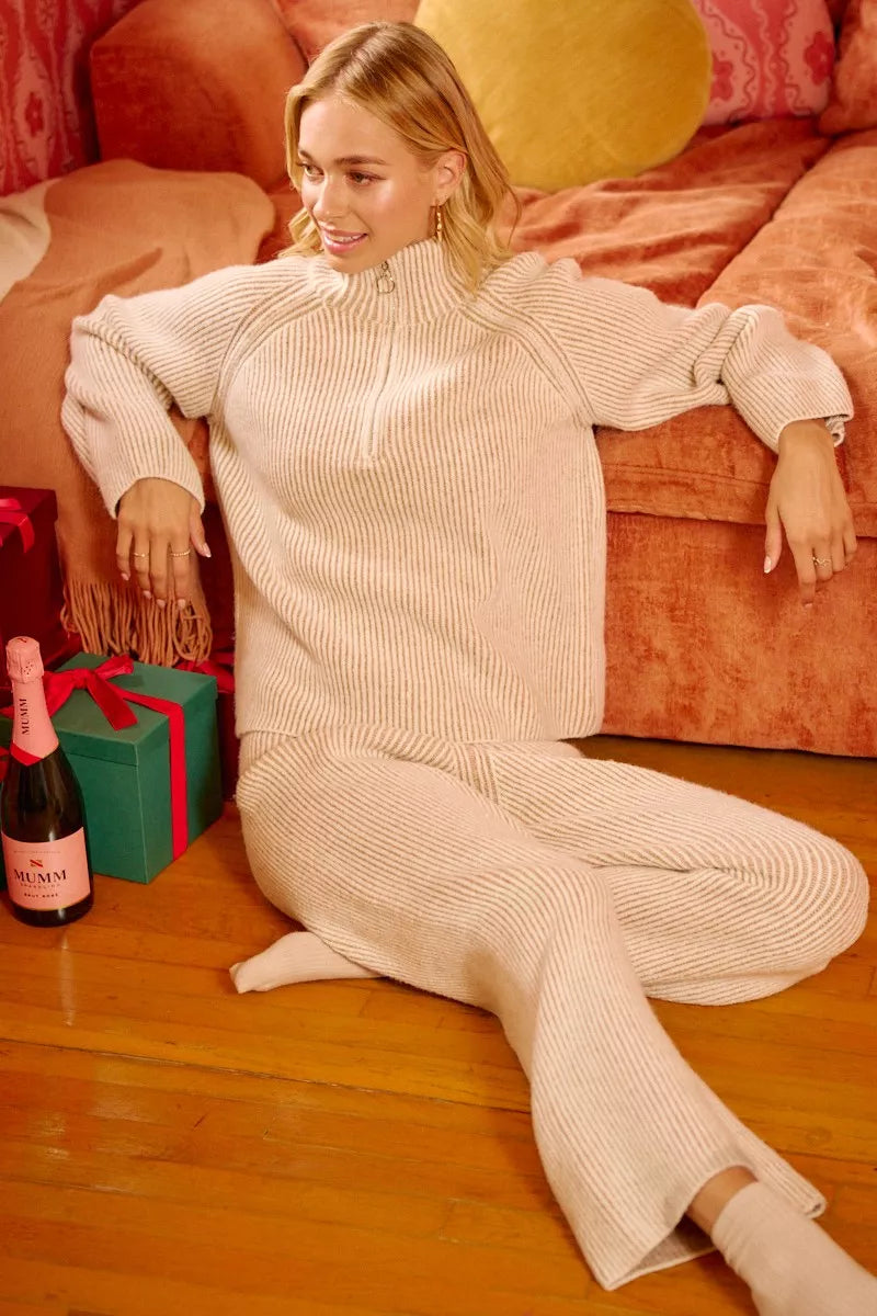 BiBi Two Tone Rib Texured Knit Collared Top with Zip Up - Godess beauty 