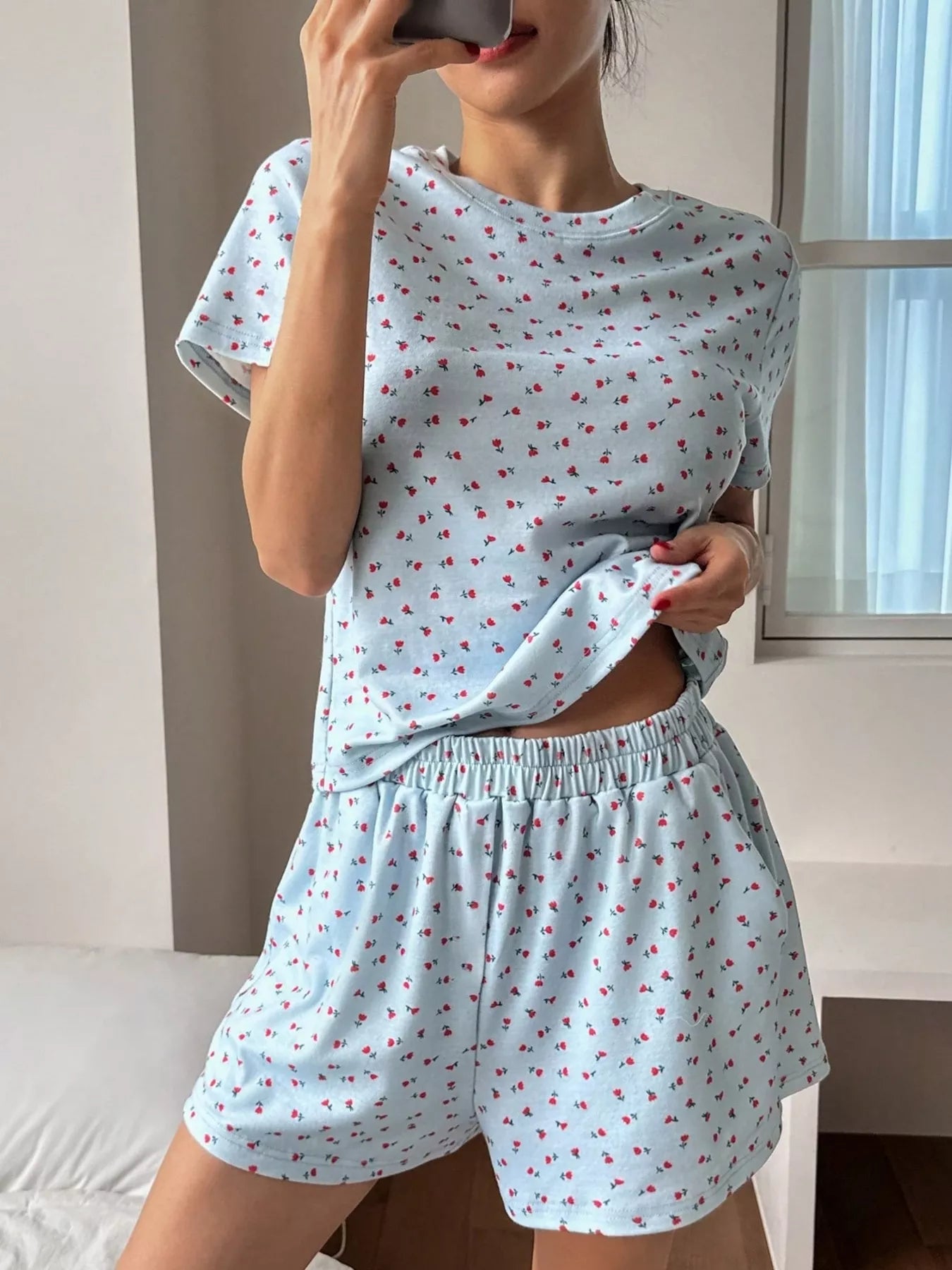 Floral Round Neck Top and Shorts Lounge Set - Godess beauty 