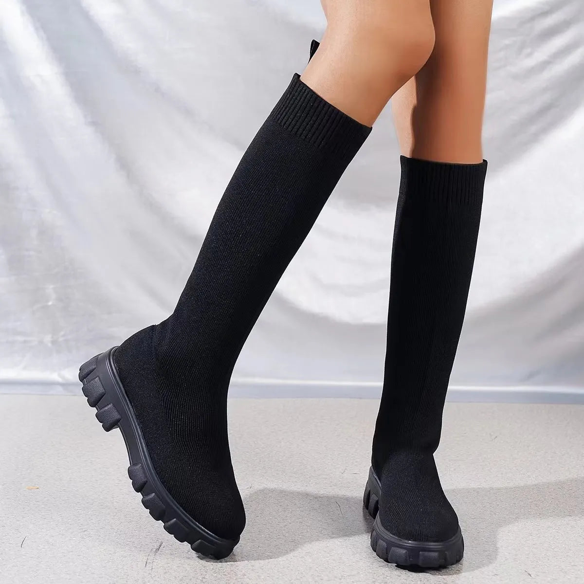 Round Toe Platform Boots - Godess beauty 